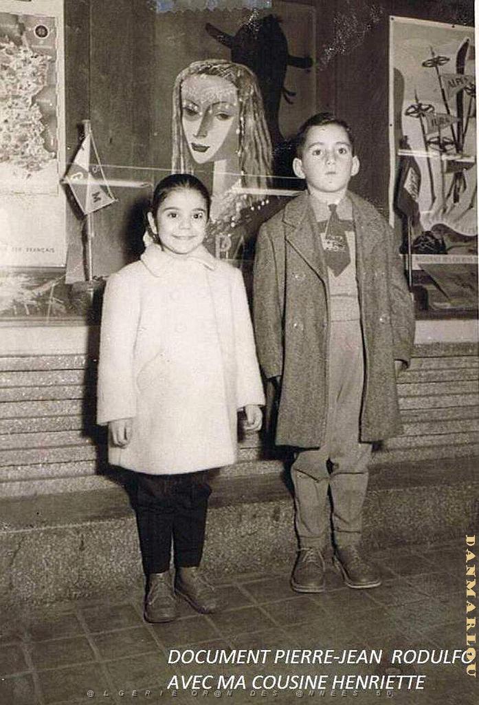 1955 Environ Avec ma cousine Henriette.JPG